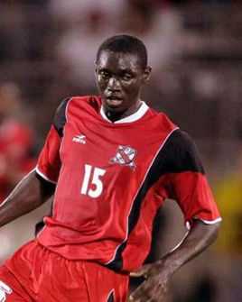 琼斯(Kenwyne Jones)