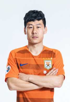  李微