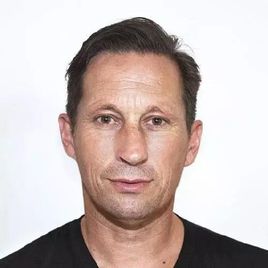  罗格·施密特(Roger Schmidt)
