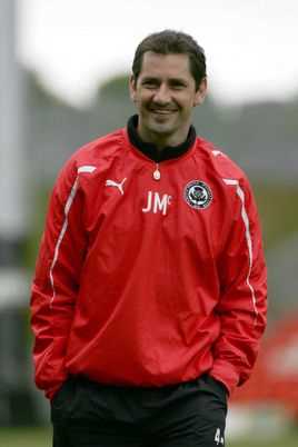  杰西·麦克纳马拉(Jackie McNamara)