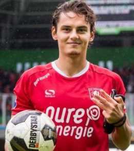  埃内斯·乌纳尔(Enes Unal)