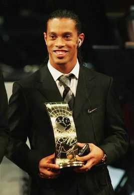  罗纳尔迪尼奥(Ronaldo de Assis Moreira)